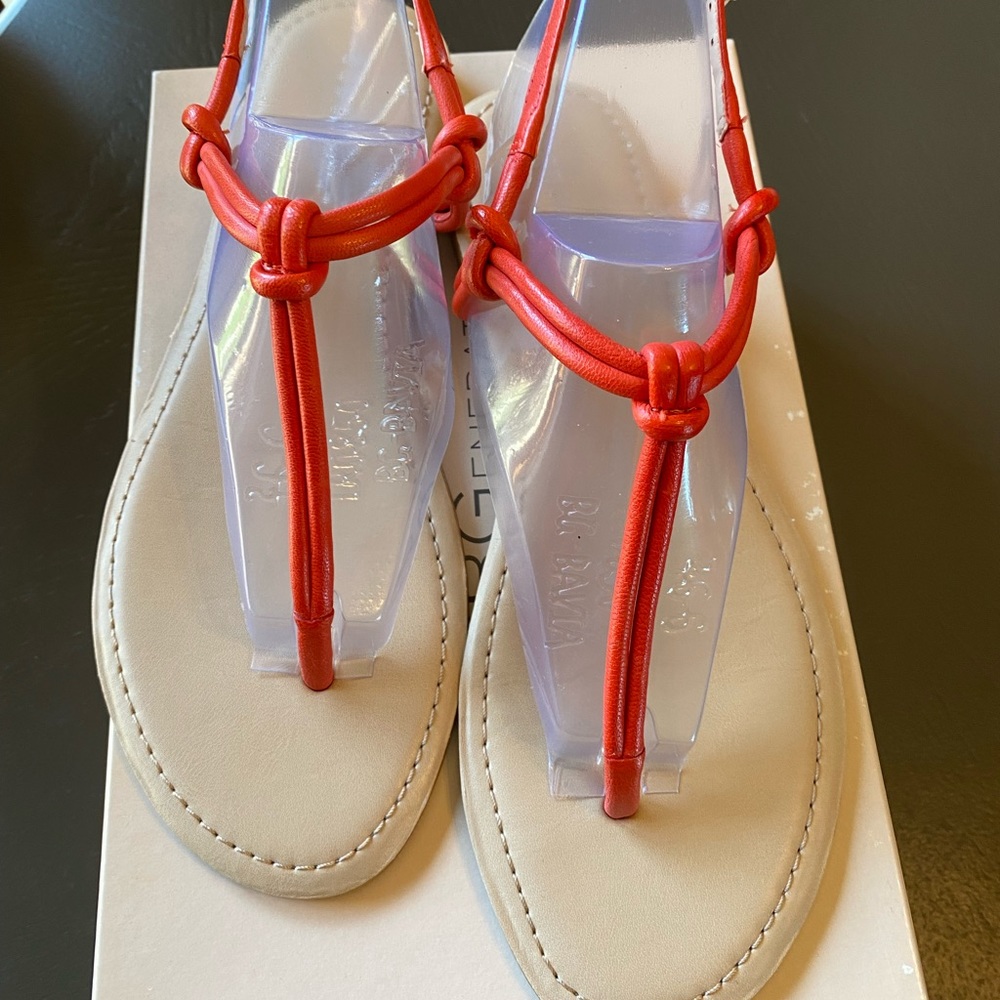 BCBGeneration BAVIA Vintage Sandals